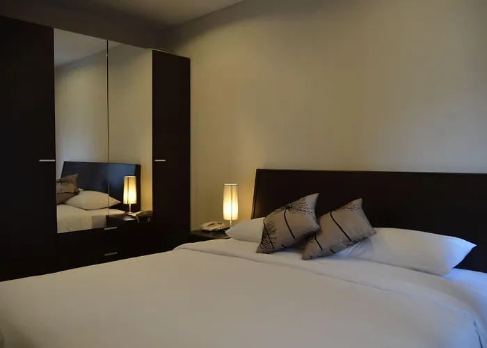 Living Aparthotel