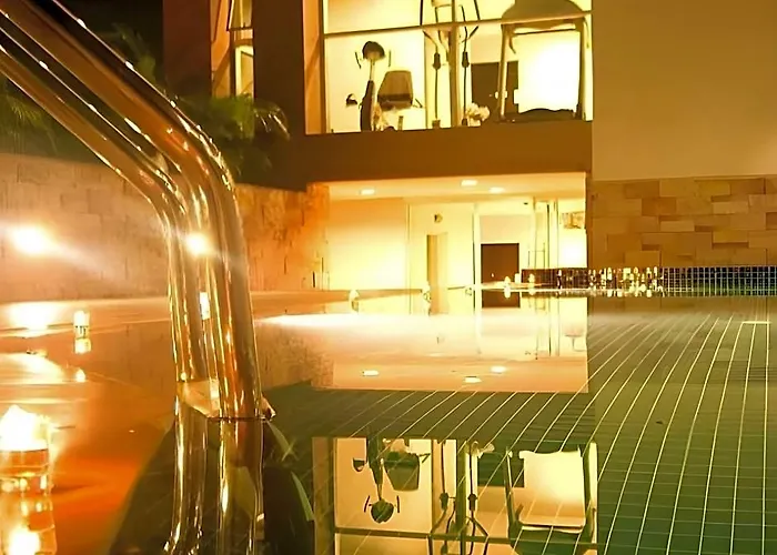 Living Aparthotel