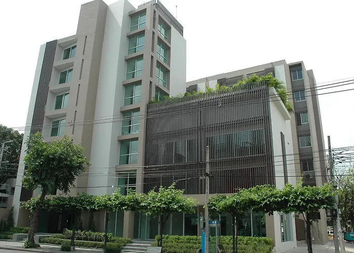 Aparthotel Living 3*