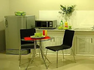 Living מלון דירות בנגקוק