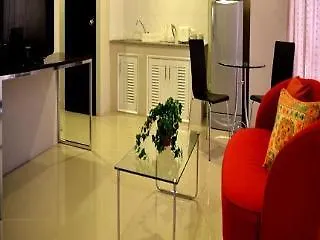 Living מלון דירות 3*