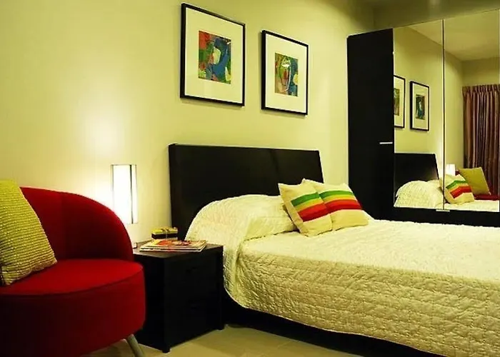 Aparthotel Living 3*